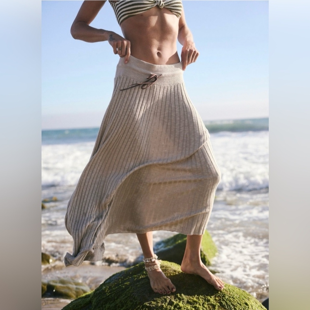 Elegant Beige Maxi Skirt